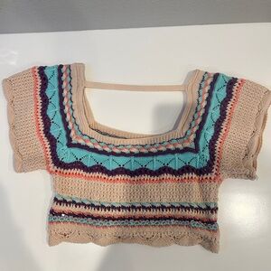 Cute cropped crochet top-size small